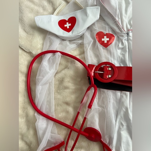 Nurse lingerie bodysuit with accessories - Picture 3 of 3